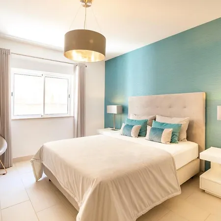 Albufeira-old Town, Luxury & Comfy 2 Bedrooms 阿尔布费拉