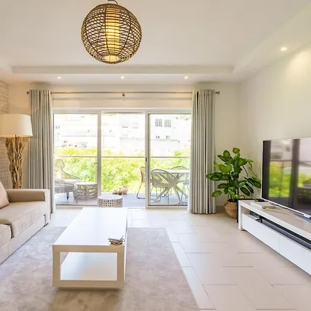 Albufeira-old Town, Luxury & Comfy 2 Bedrooms * 阿尔布费拉