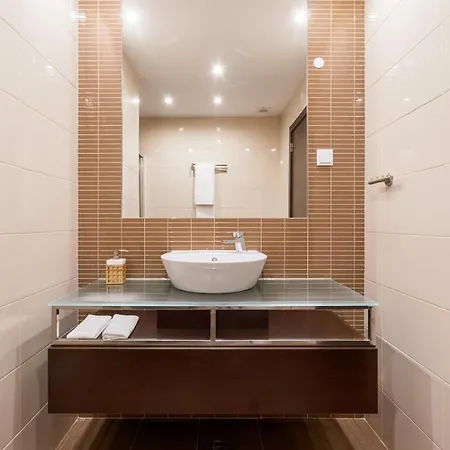 Albufeira-old Town, Luxury & Comfy 2 Bedrooms * 阿尔布费拉